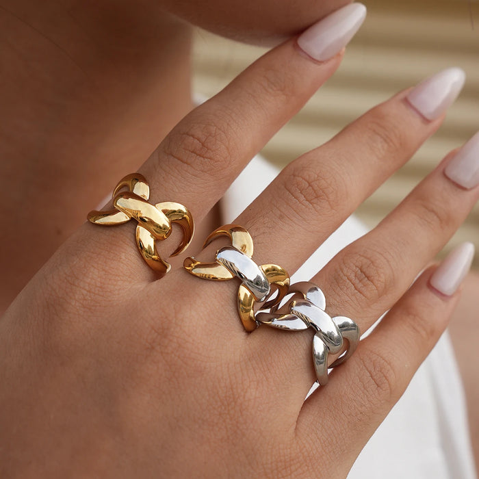 Stainless Steel Statement Ring New Design Metalic Texture 18 K Plated Finger Ring Waterproof Jewelry Bagues Pour Femme