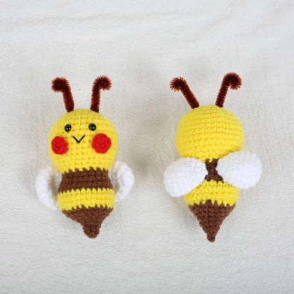 Cute Bee Crochet Keychain For Gifts Handmking Cartoon Bee Doll Knitting Keyrings Knitted Bee Doll Custom Accessories Wholesale